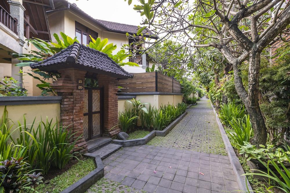 Bali Ayu Hotel & Villas Kuta Lombok Exterior foto